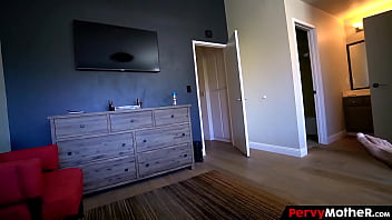 hd pervymother step mommy tries to convice her stepson with her booty ass best